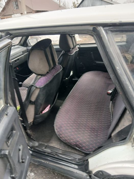 Продается машина.. На ходу.