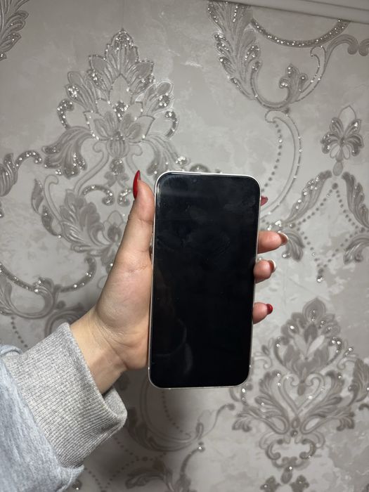 Продам айфон 13 в хорошем состоянии
