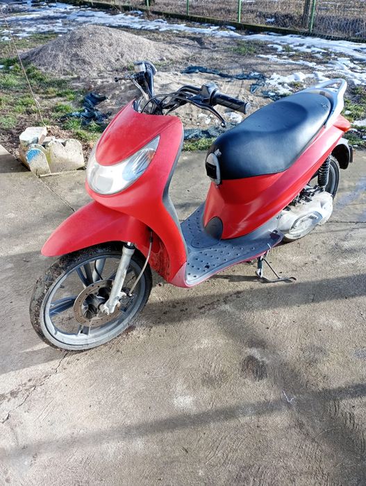 Vând scuter inmatriculat Peugeot