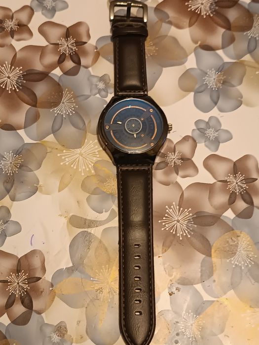 Часы  кварцевые часы