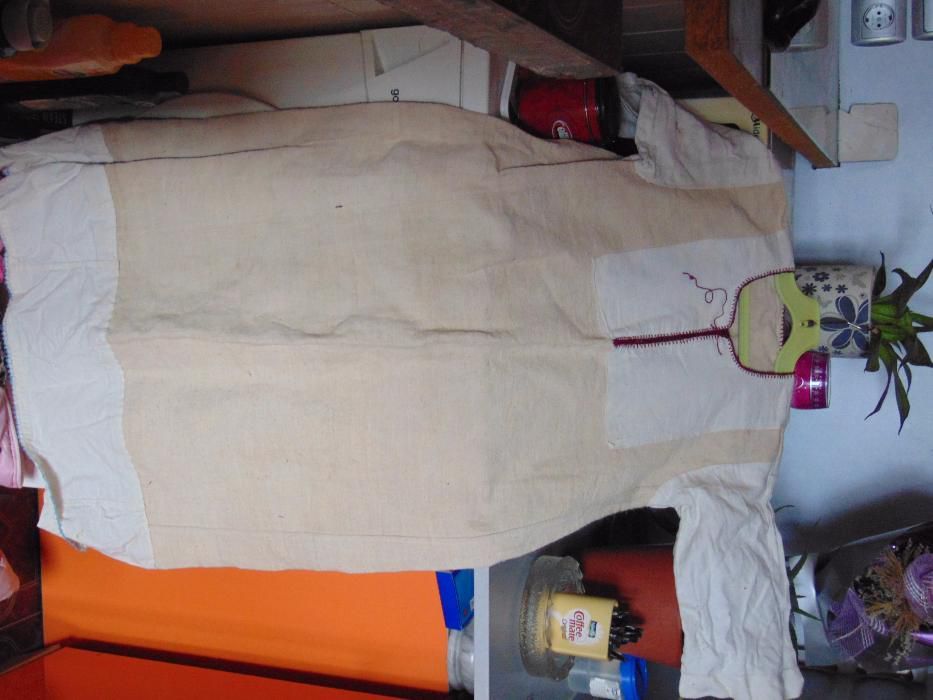 Женска риза от бабин чеиз, народна носия, сукман, престилка