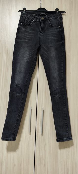 Дънки и панталони