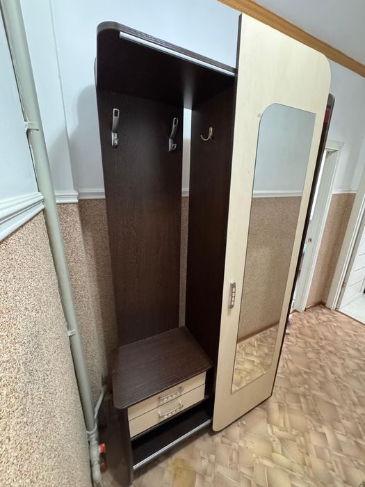 Срочно продаю прихожую 5000