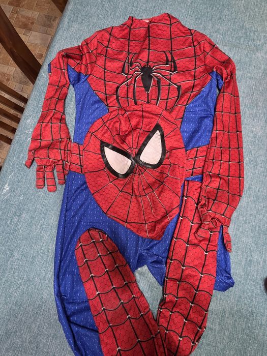 Человек паук , Санта