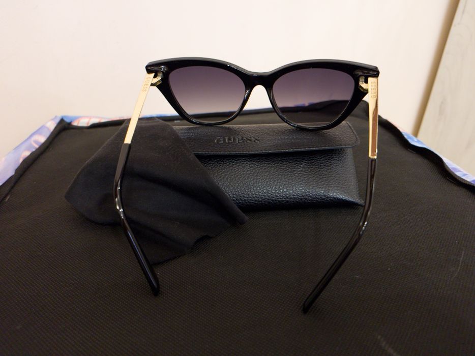 Слънчеви очила Guess GU7685 01B 54