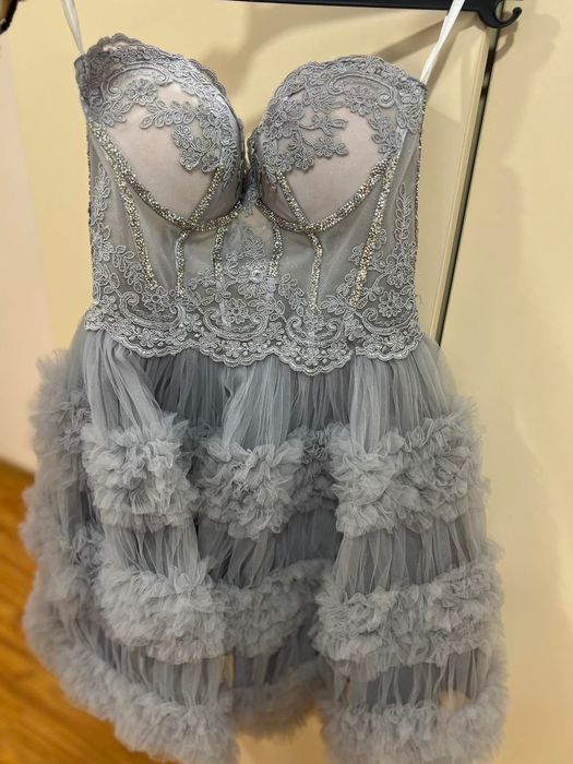 Официална рокличка