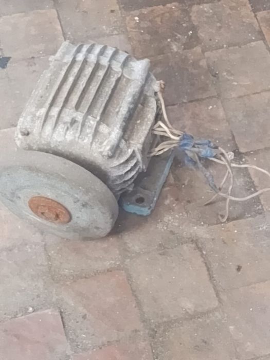 Продам ломы и т.д для стройки