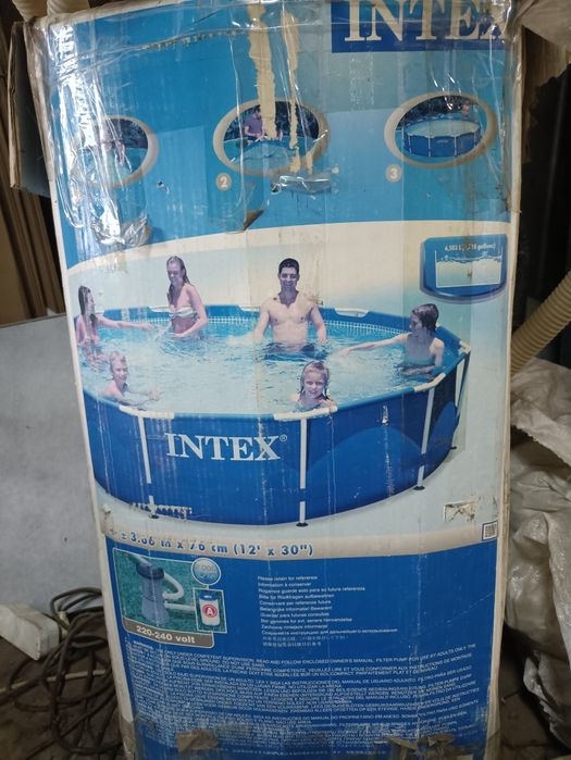 Продам б/у бассейн INTEX