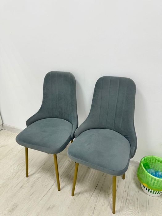 Продаю мягкие стулья