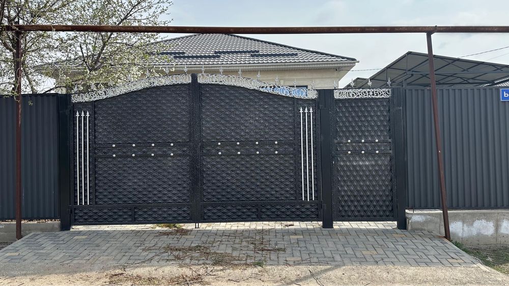 Продам распашные ворота+калитка