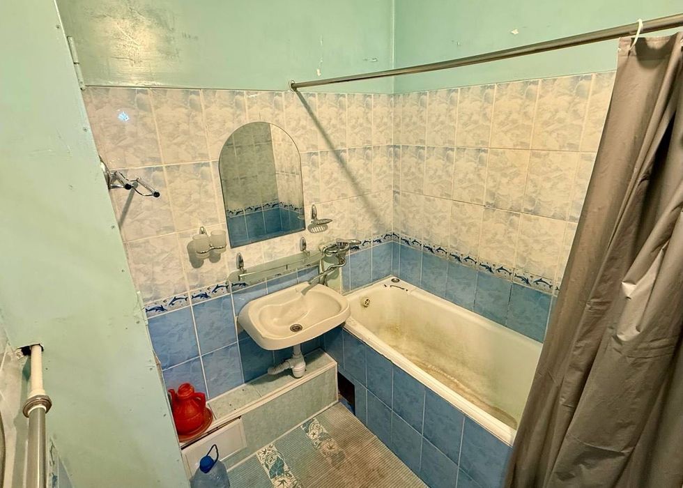 Sergeli (Do'stlik 2) da 3 xonali (3/7/9) kvartira sotiladi