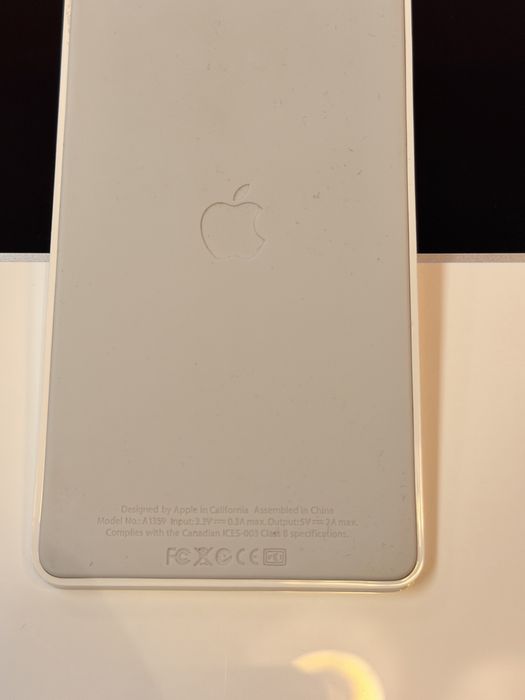 Ipad 1 32gb с оригинална клавиатура