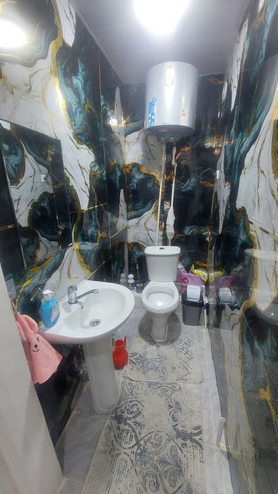 3 хона 3чи кават Марказ Эмират кафе