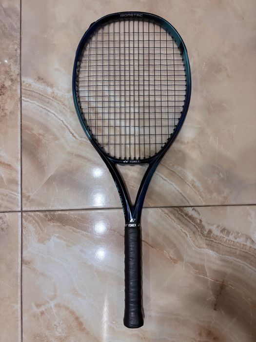 Yonex EZone 100(грип 2), 285гр.