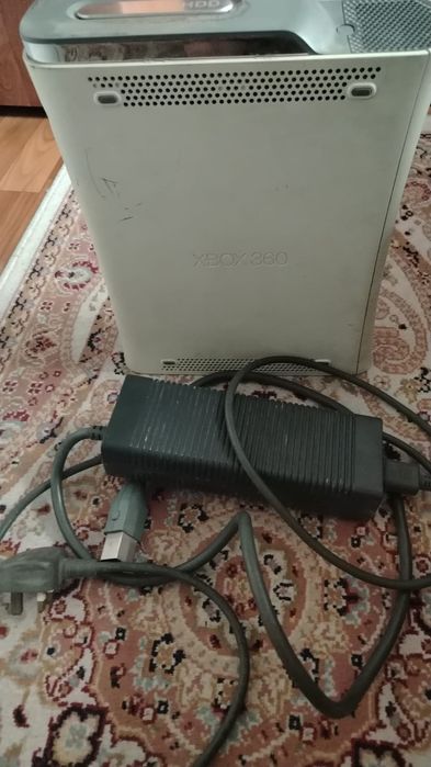Xbox 360 и блок питания