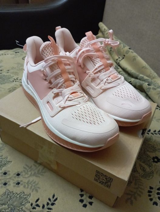 Новые кроссовки Анта 39 размер