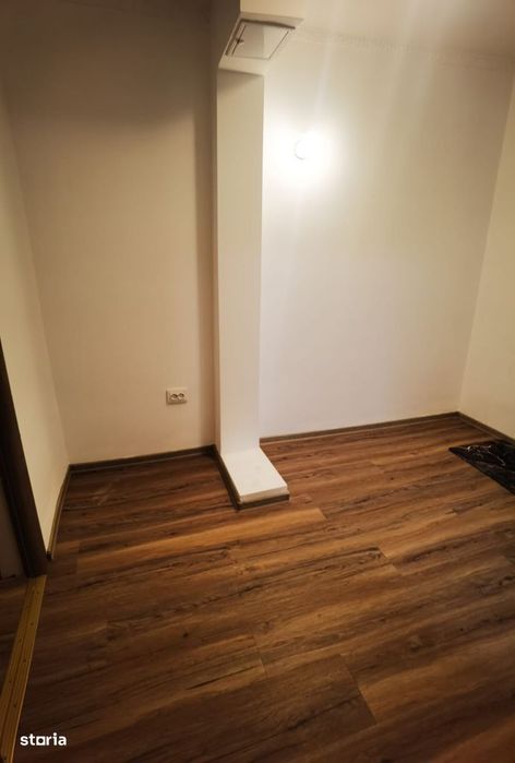 Garsoniera Aparatorii Patriei 4 min metrou 41 mp decomandata etaj 4
