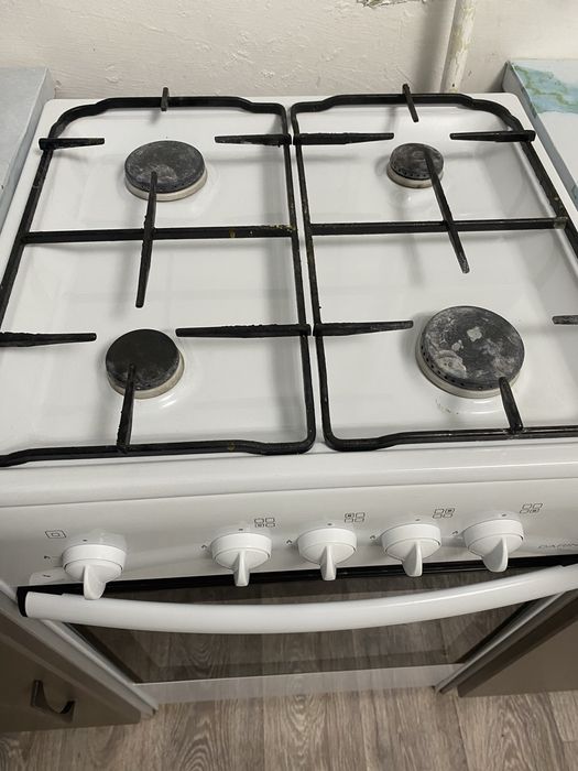 Продам газовую плиту