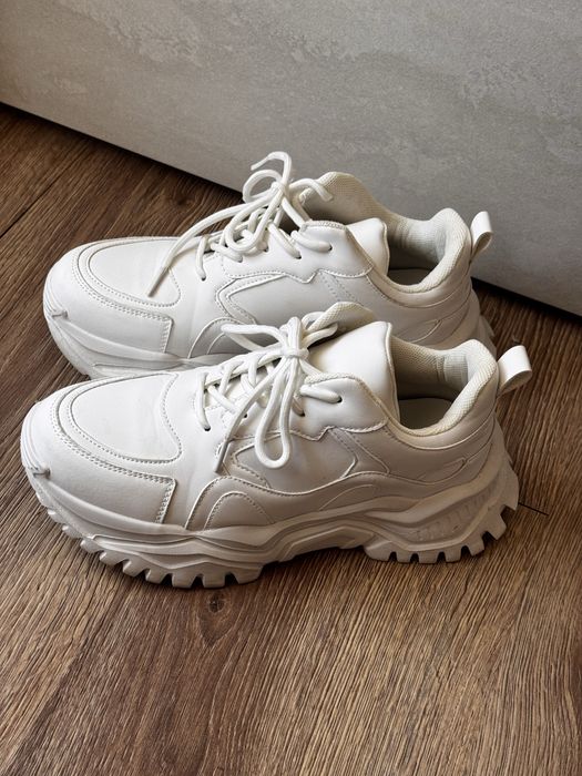 Нови обувки на DeeZee рр37