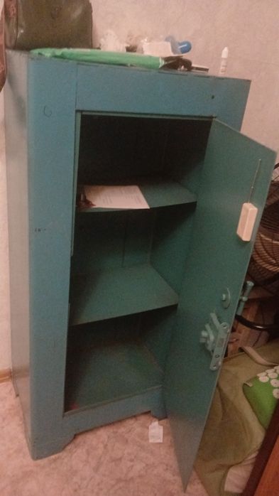 продам сейф в хорошем состоянии