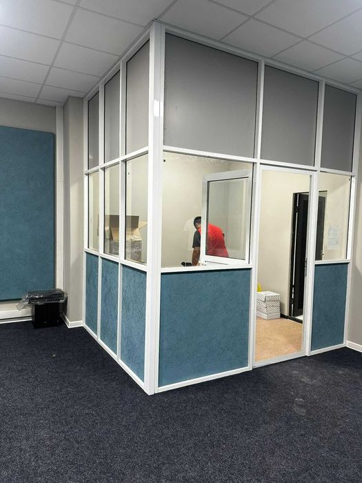 Перегородки из алюминия и ПВХ