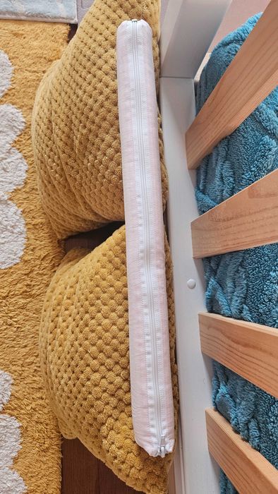 Vand 39 protecții individuale pat bebe sau per bucata