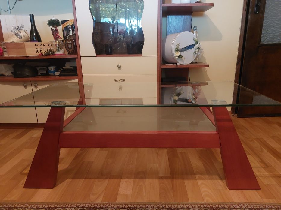 Холна маса дърво + стъкло