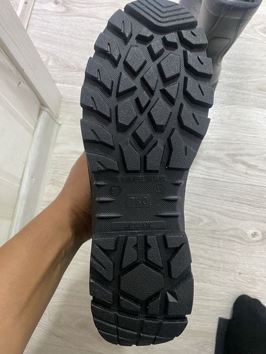 Продаю берцы 43 р