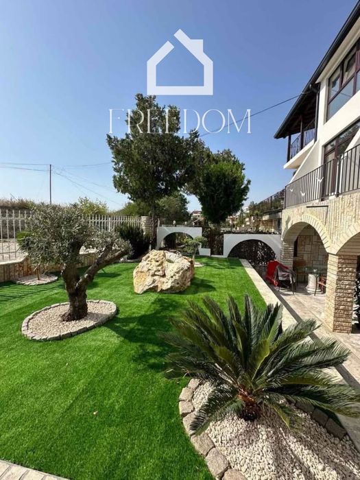 Продава се Хотел в Балчик - 650 кв.м за 392 €/кв.м - Снимка #6