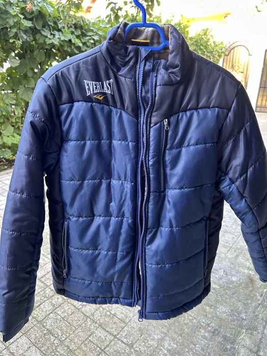 Geaca baieti Everlast marimea 12-13 ani