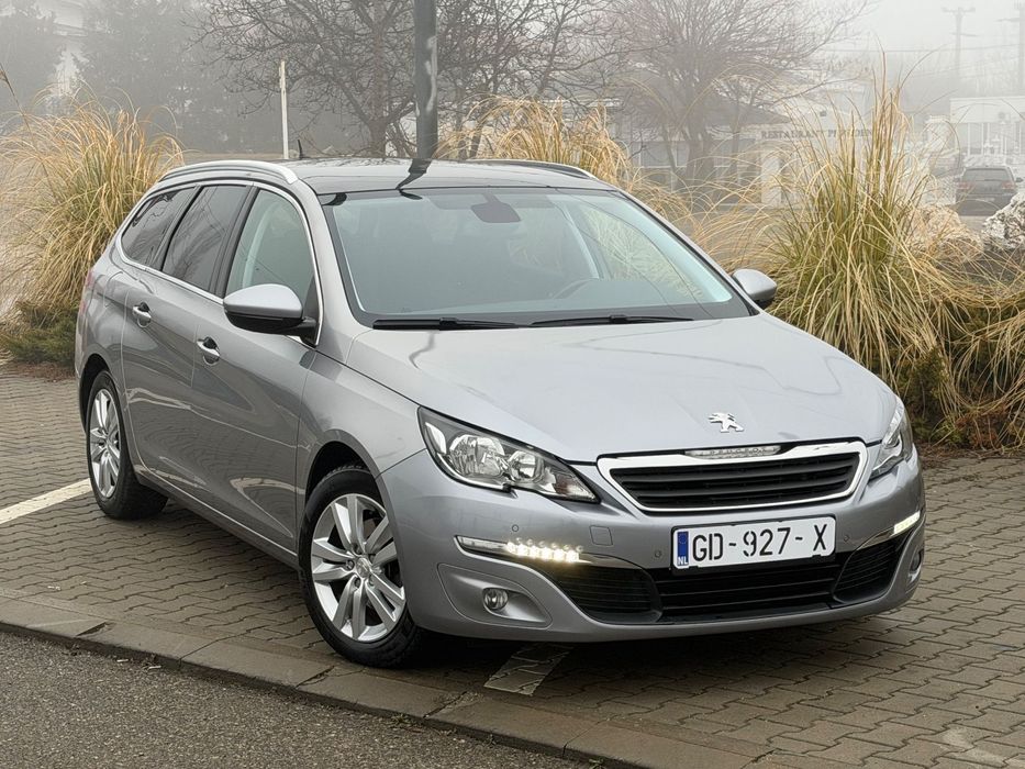 Peugeot 308 1.6hdi 120cp/Navigatie full Eu/Panorama/Camera marsarier/Dublu clima