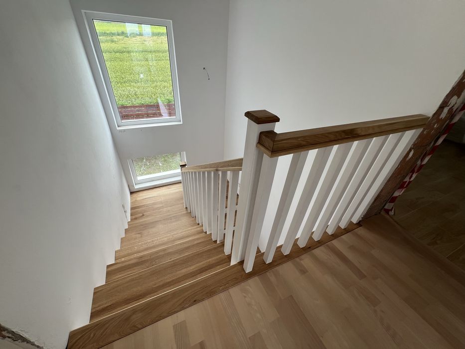 Scari din STEJAR la comanda