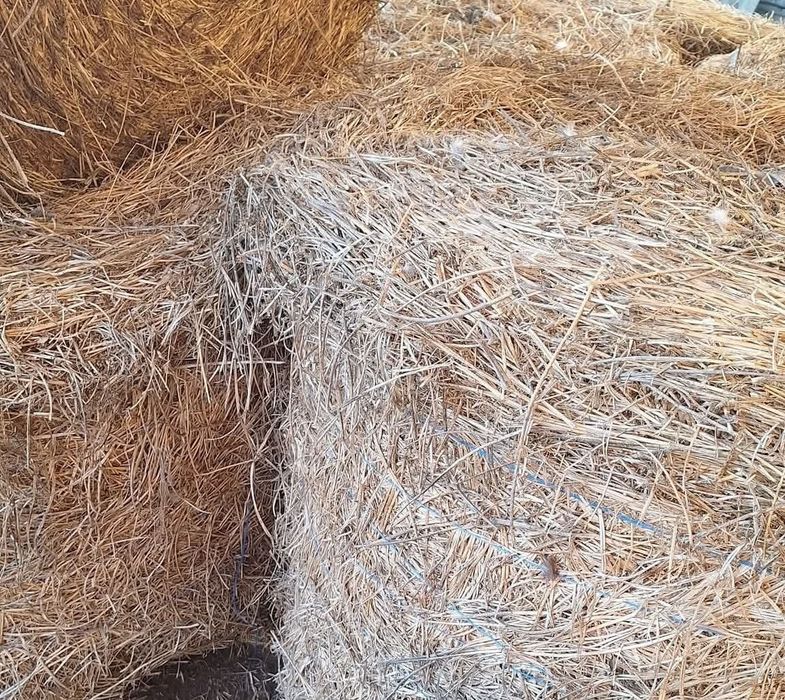 De vânzare rotobali de fân