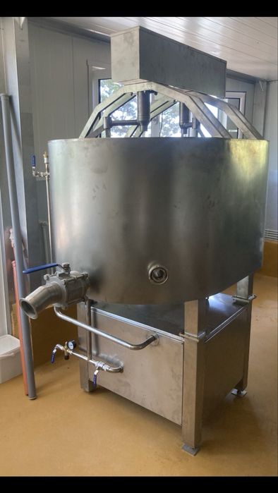 Сиреноизготвител, кашкавал, прясно и кисело мляко