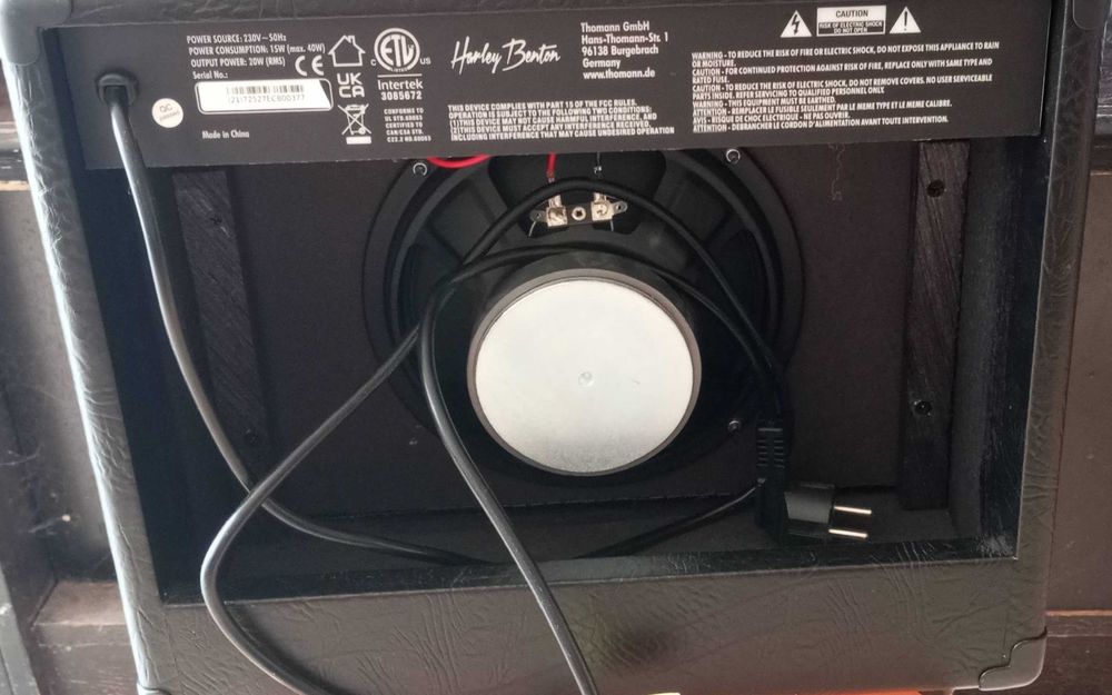 Усилвател за китара Harley Benton HB-20R