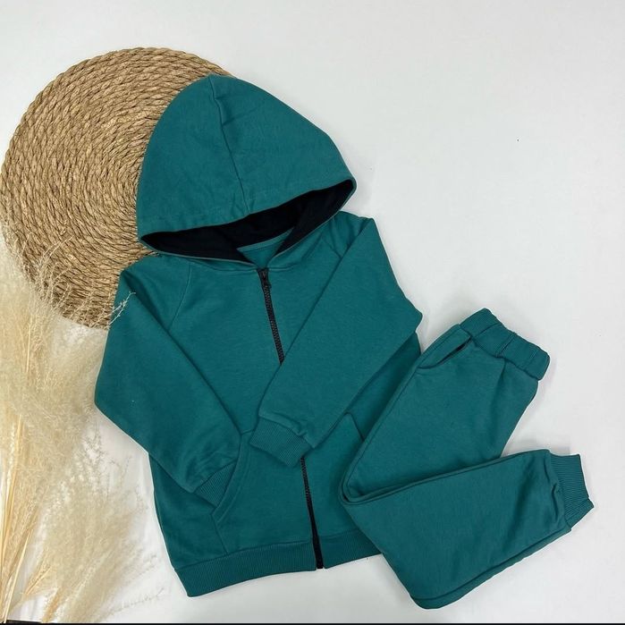 Детский спортивный костюм