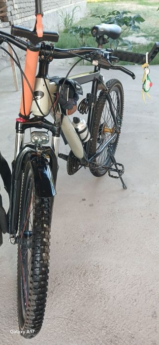 Drongo tog' velosipedi - juda yaxshi holatda, yangi shinalar + sovg'a
