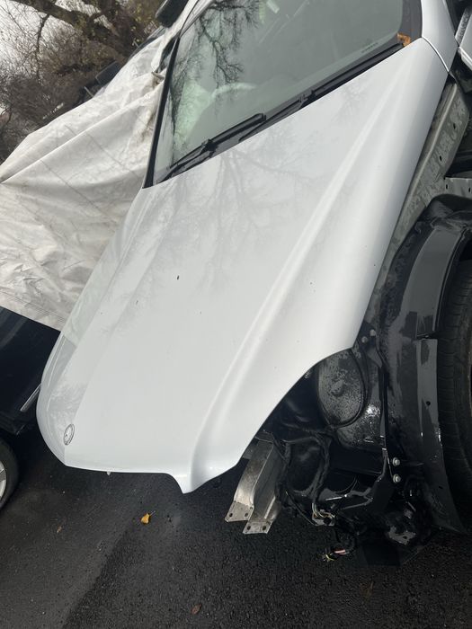 Mercedes W204 C class  Facelift преден капак