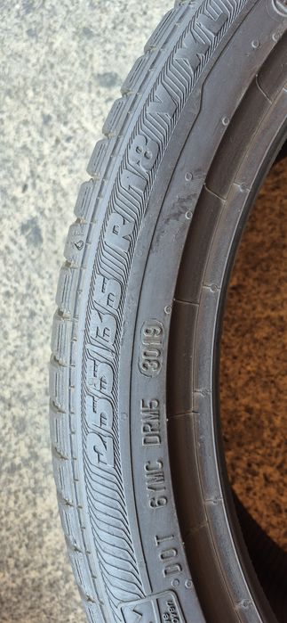 4 anvelope vara ca noi Semperit,fata 225/40/18,spate 255/35/18.Pretul este pe bucata.
