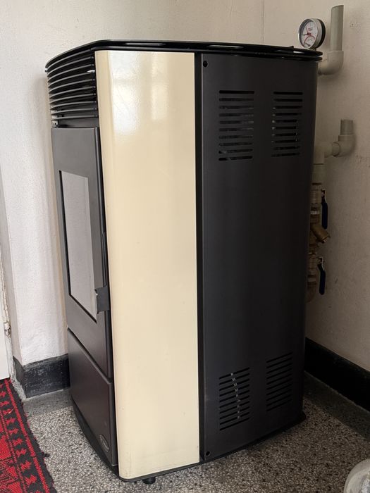 Пелетна камина с водна риза  RITIUM 14kw