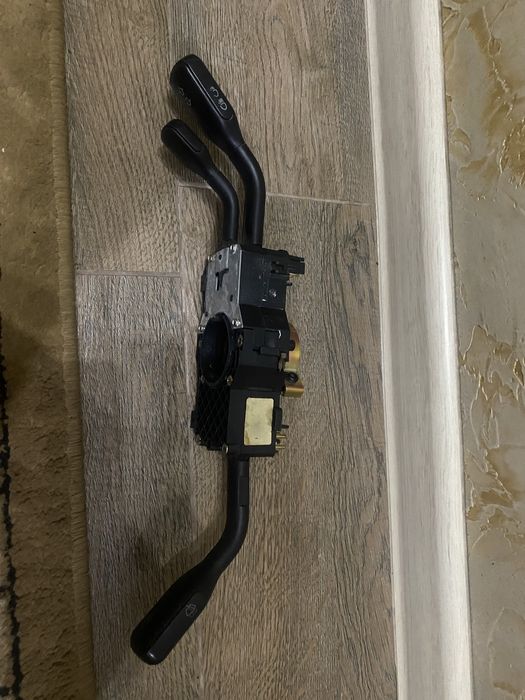 Гитара на Ауди 100 А6 С4 кузов.