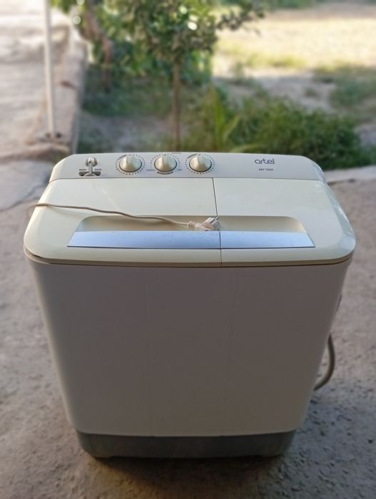 Kir moshina sotiladi