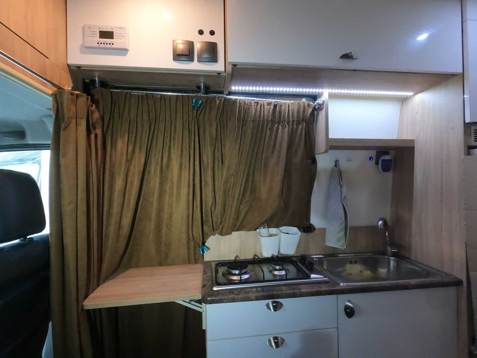 Offgrid кемпер 6м LMC Cruiser