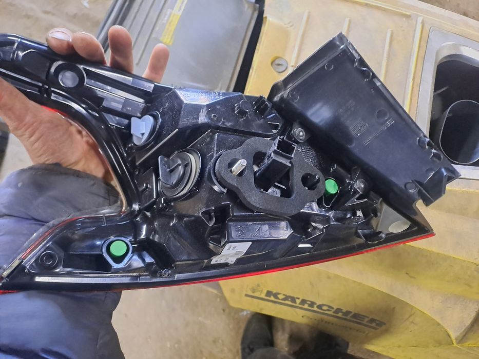 Десен стоп пежо 308