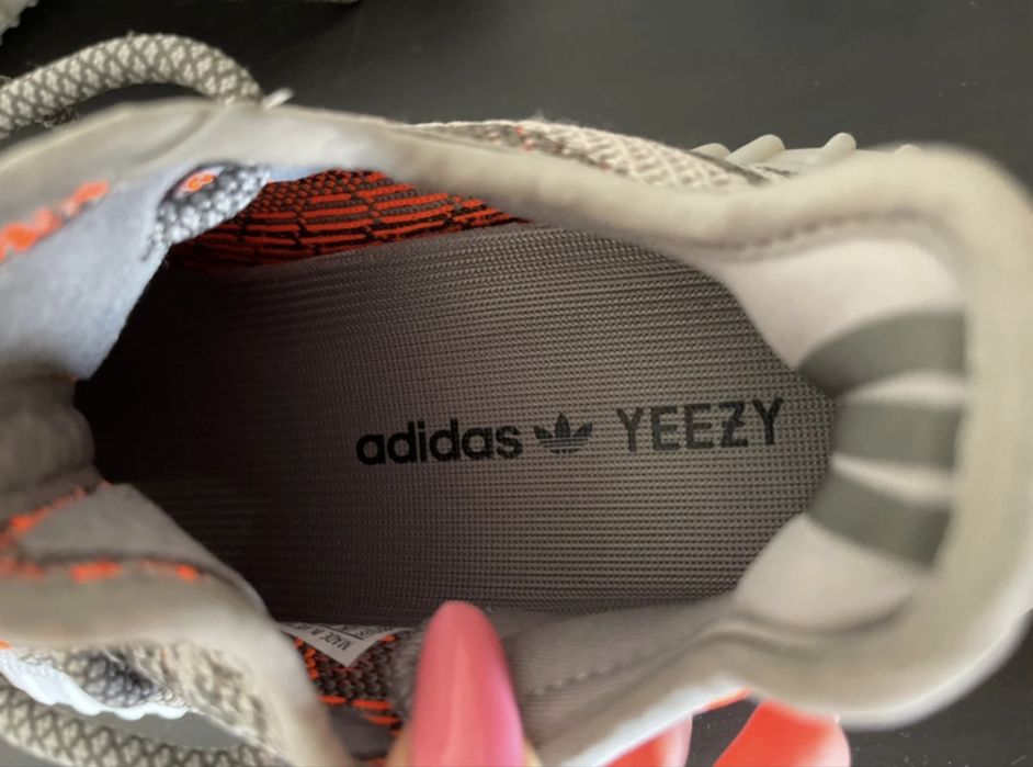 Adidasi Yeezy Boost 350 Limited Edition