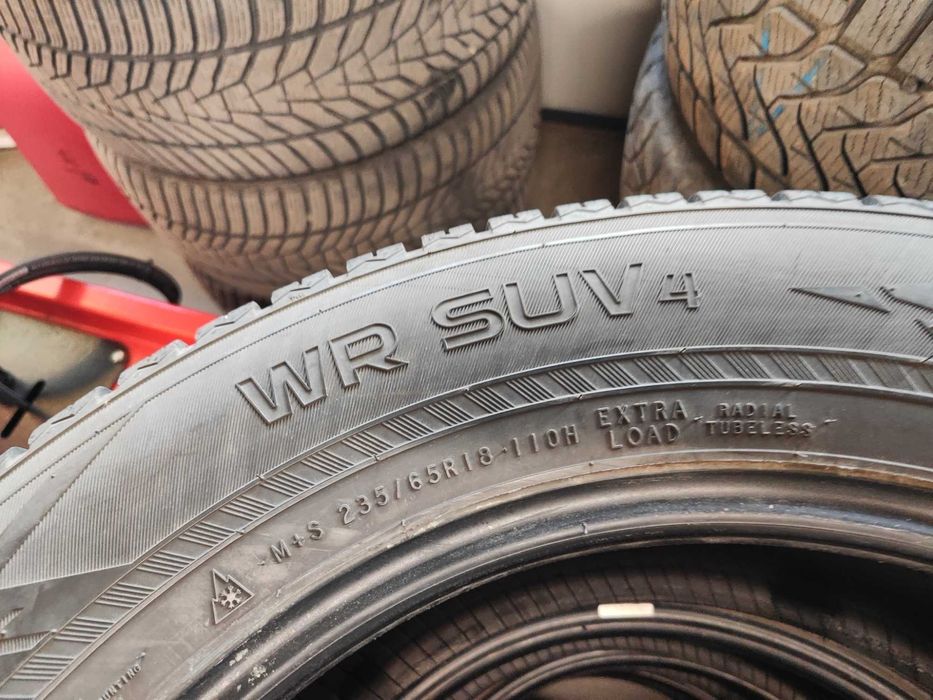 4бр.зимни гуми 235/65/18 Nokian