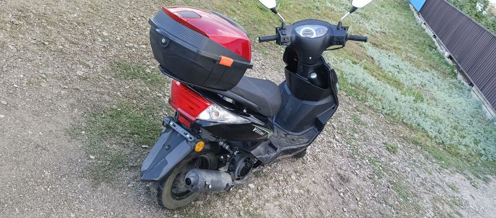 Продам скутер 2024г