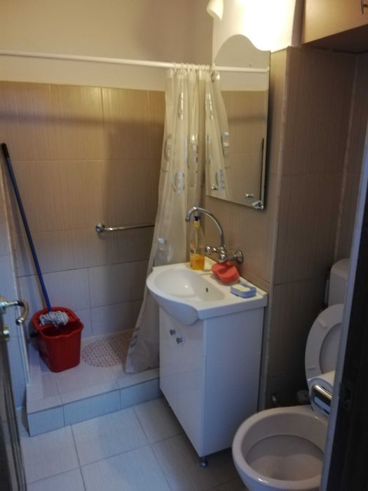 Închiriere apartament cu 2 camere