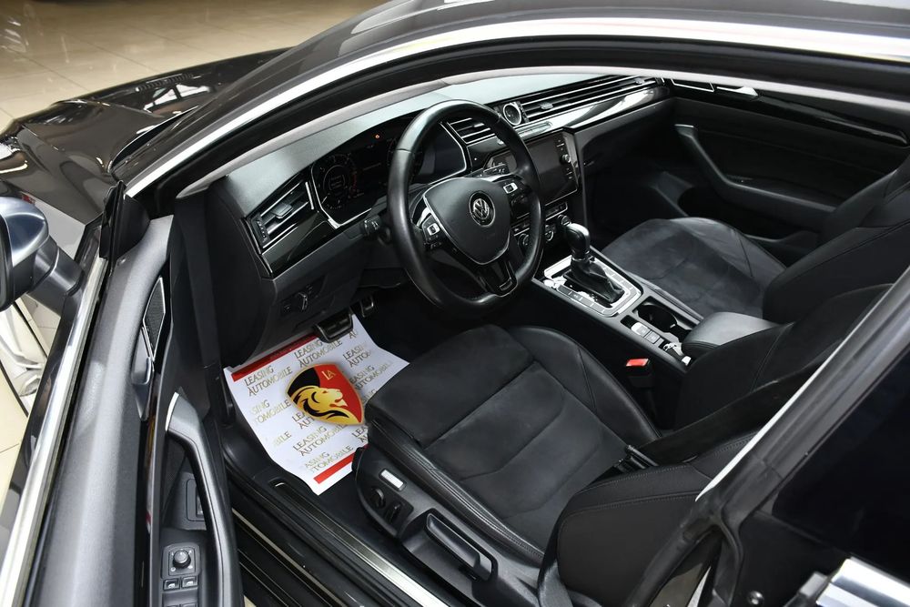 Volkswagen ARTEON BiXenon ACC Lane Assist Panoramic Ceasuri Digitale Alcantara Camere360