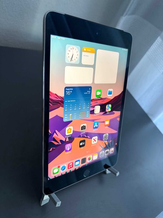 Apple iPad Mini 4 A1550 7.9' 64GB и 128 GB WiFi + Cellular - Перфектени